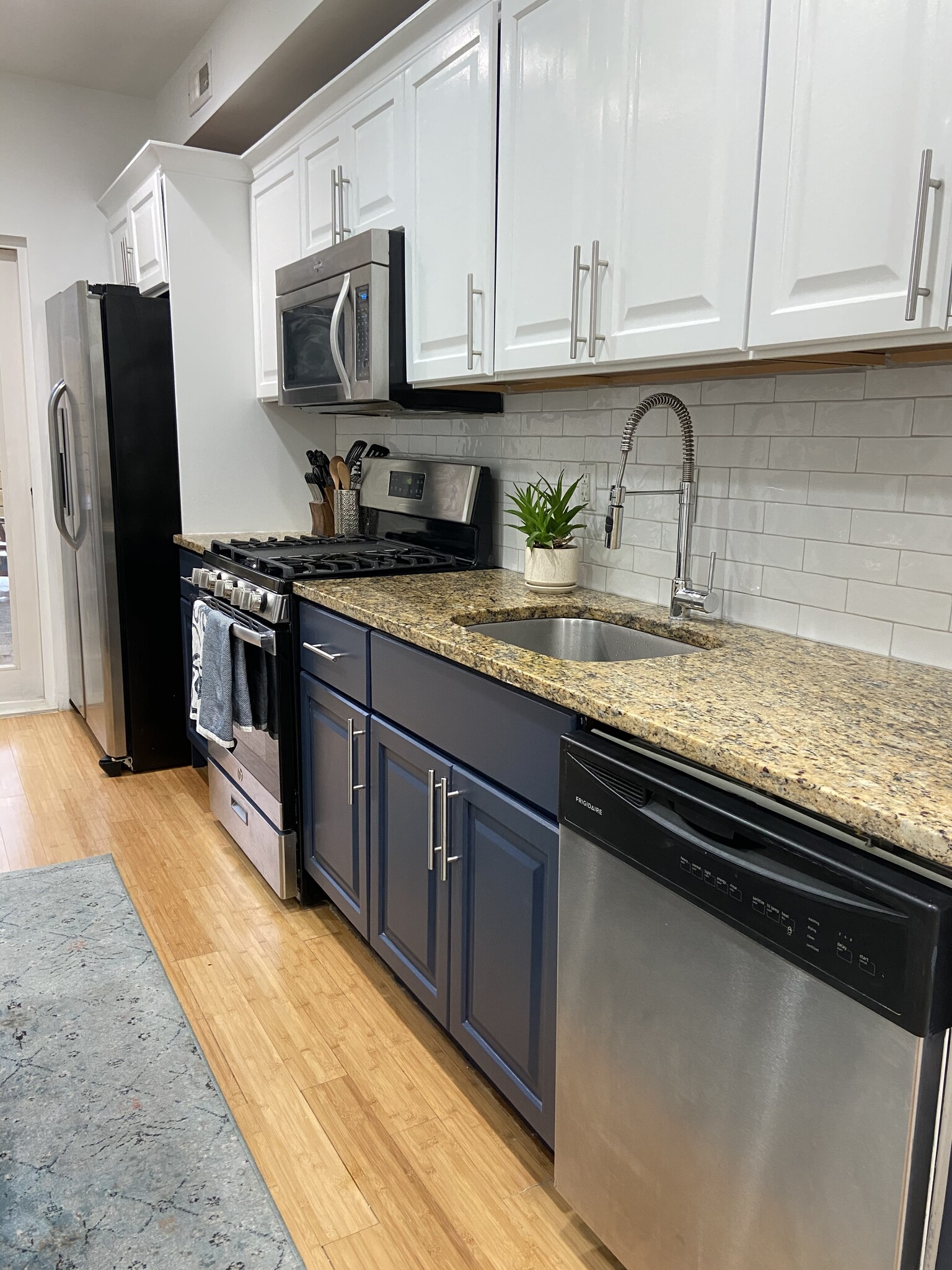 Kitchen - 2050 E Fletcher St