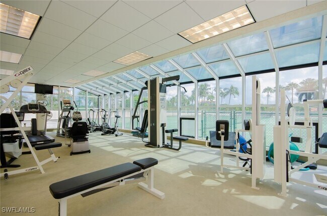 Building Photo - 4901 Gulf Shore Blvd N