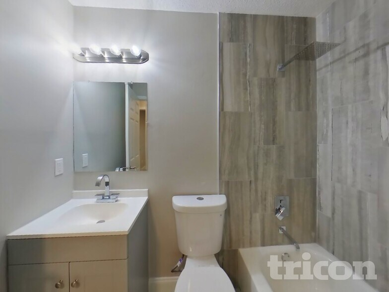 Building Photo - 1379 High Plains Dr W