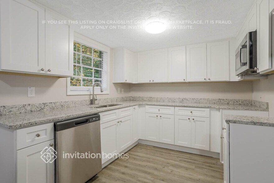 Building Photo - 4164 Forest Ct