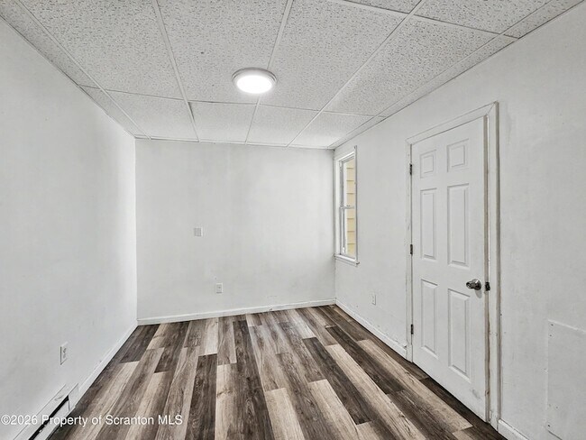 Building Photo - 602 Prospect Ave