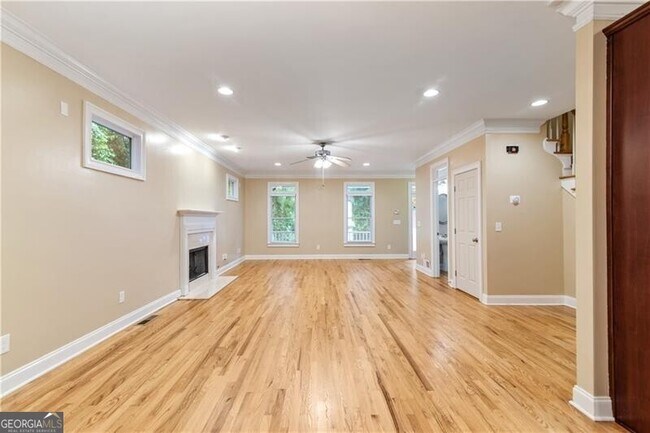 Building Photo - 1199 Foster Pl NW