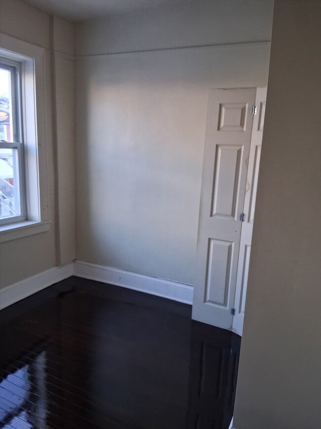 Building Photo - 11 3rd St