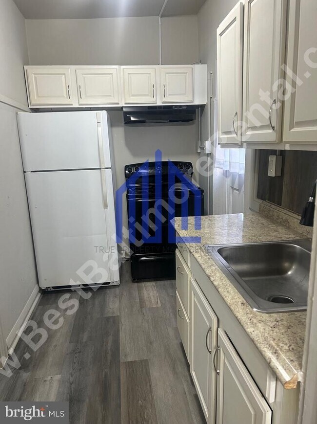 Building Photo - 3900 Garrison Blvd