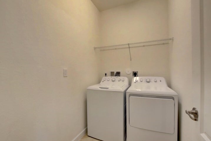 Building Photo - 8861 Sea Chase Dr