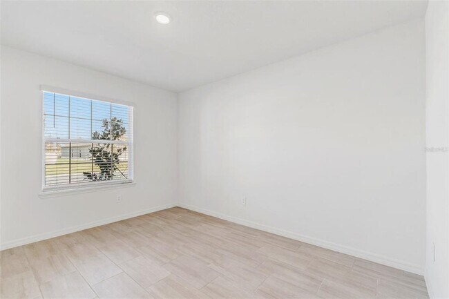 Building Photo - 1712 Tropical Oasis Ave