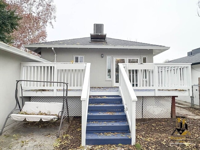 Building Photo - 3107 San Carlos Wy