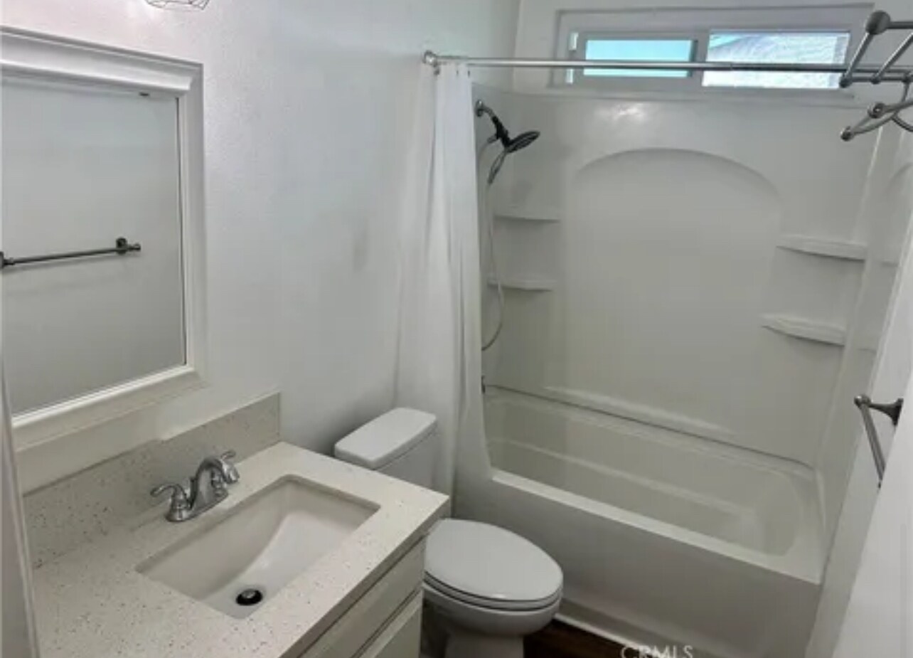 Building Photo - 34081 El Encanto Ave