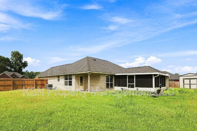 Building Photo - 17 Arbor Ridge Way