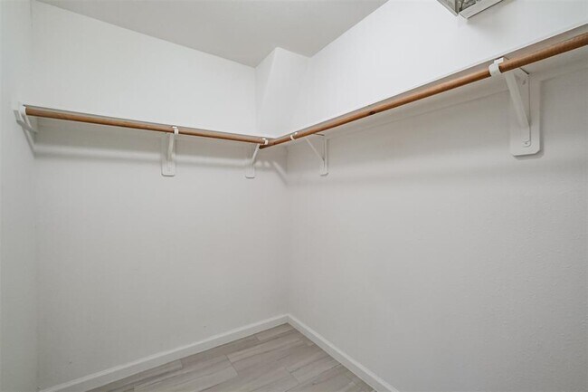 Building Photo - 24507 Cornell Park Ln
