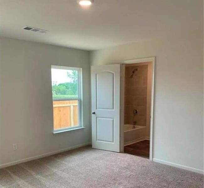 Building Photo - 213 Cres Park Dr