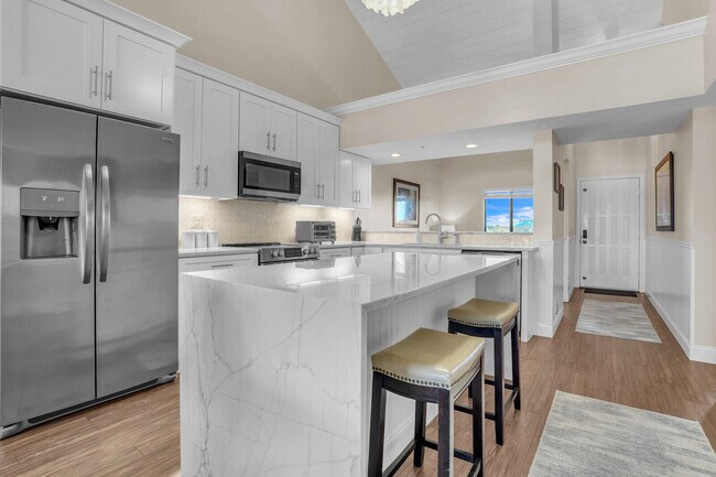 Building Photo - 801 Seafarer Cir