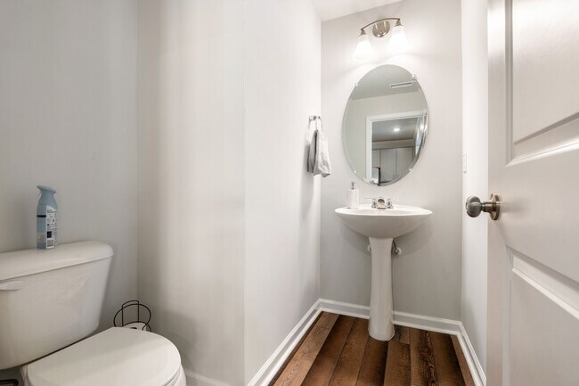 Building Photo - Bright, Spacious 3BR/2.5BA Home – Move-In Ready with Loft & Open Floor Plan