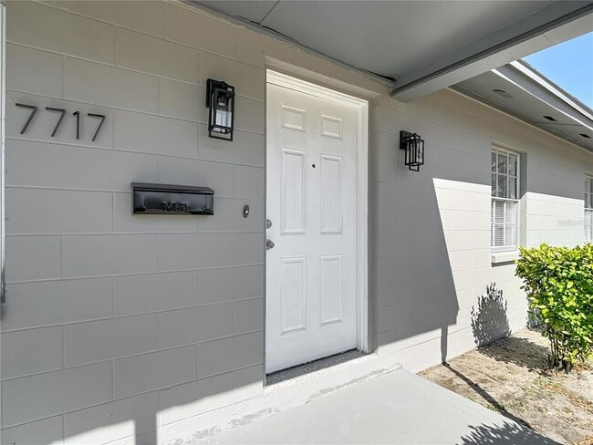 Building Photo - 7717 W Hiawatha St