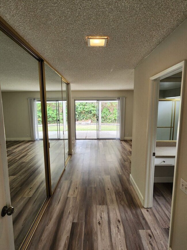 Building Photo - Beautiful Single Story in Mission Viejo