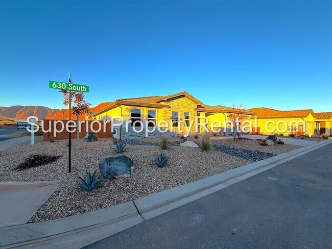 Building Photo - New 3 bed, 2.5 bath with 2 car garage home