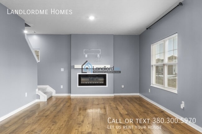 Building Photo - 4301 Holstein Dr