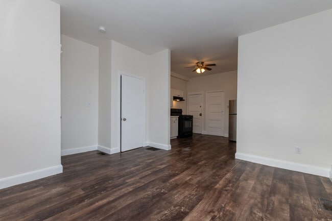 Building Photo - 29 Palmer St