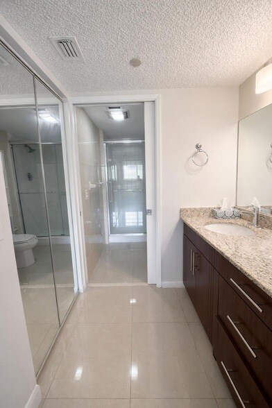 Building Photo - 12551 SW 16th Ct