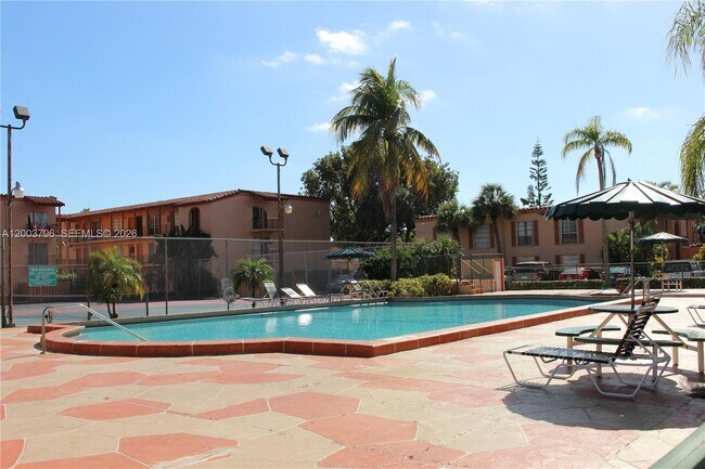 Building Photo - 7208 Fairway Dr