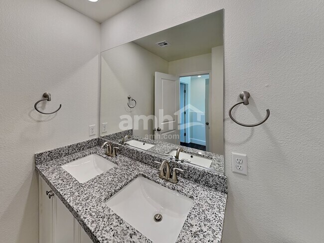 Building Photo - 4713 Tire Swing St