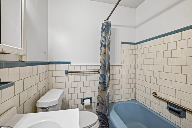 Building Photo - 7426 Miley St