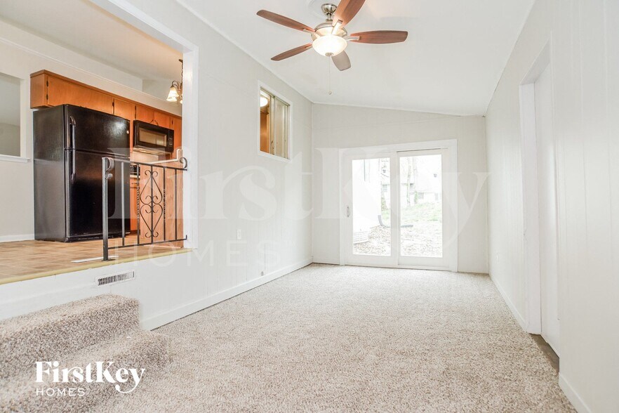 Building Photo - 5106 S Grand Ave