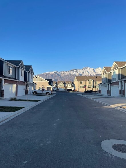Building Photo - 10817 N Black Shale Loop
