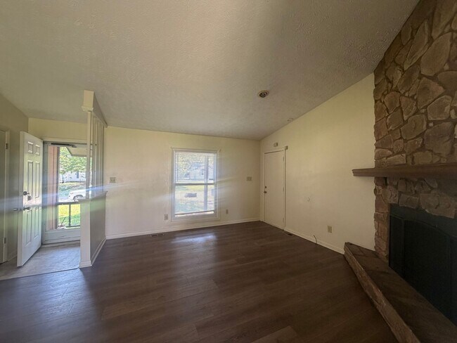 Building Photo - 1855 Berriedale Dr