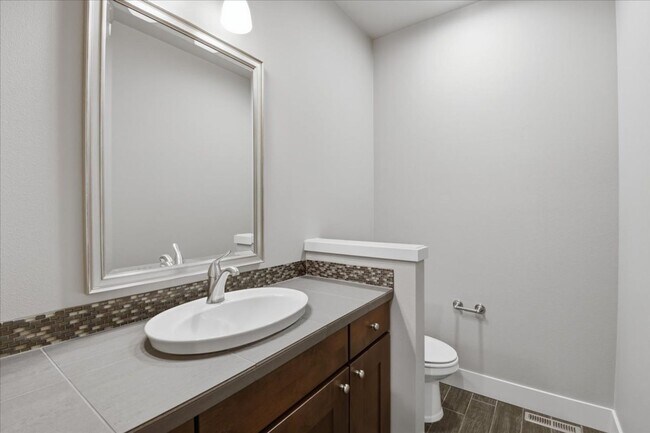 Building Photo - 4bd/4.5ba Sammamish Home