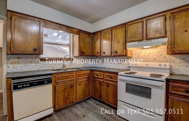 Building Photo - 9012 Tanya Dr