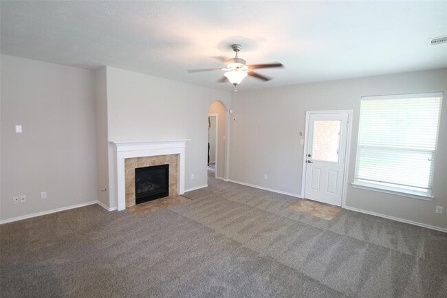 Building Photo - 6123 Summerfield Glade Ln