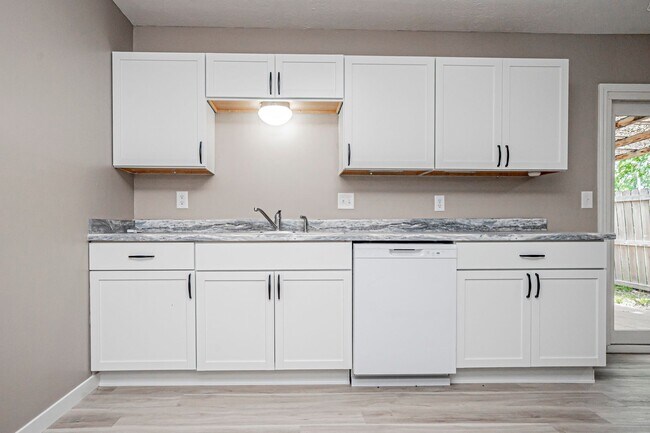 Building Photo - Please View 3D Virtual Walk-Through Before...
