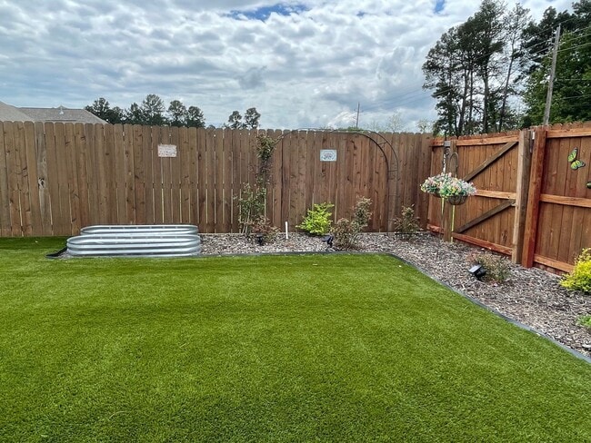 Building Photo - Gorgeous 3 Bedroom Home in Lucien Fields - Only 5 Years Old!