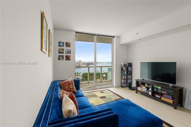 Building Photo - 253 NE 2nd St