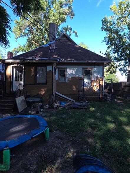 Building Photo - 809 Grant St