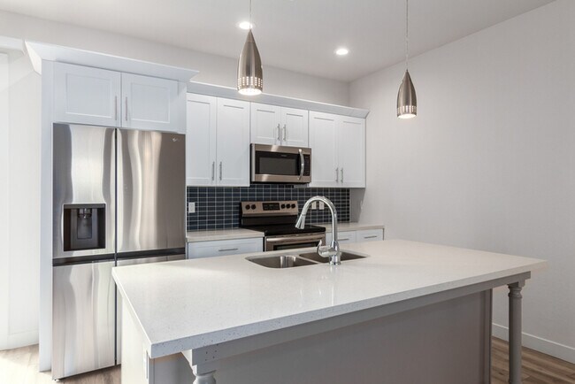 Building Photo - JC lifestyles