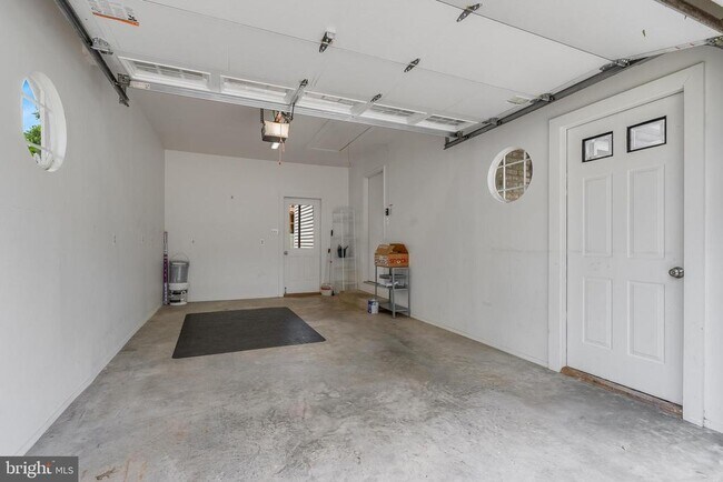 Building Photo - 8722 Litwalton Ct