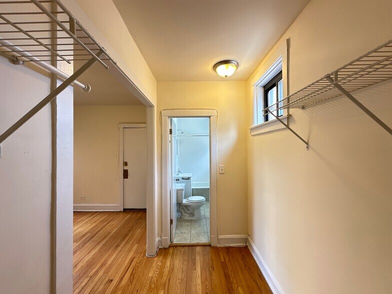 Building Photo - 2649.5 N Spaulding Ave