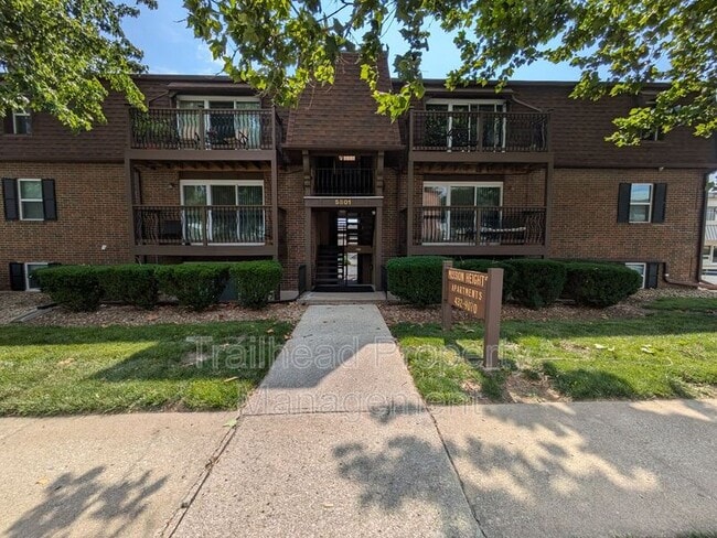Primary Photo - 5801 Woodson Dr