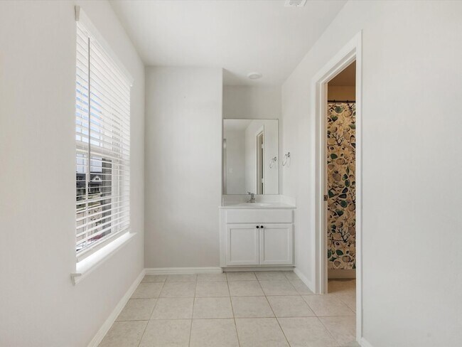 Building Photo - 3626 Doramus Dr