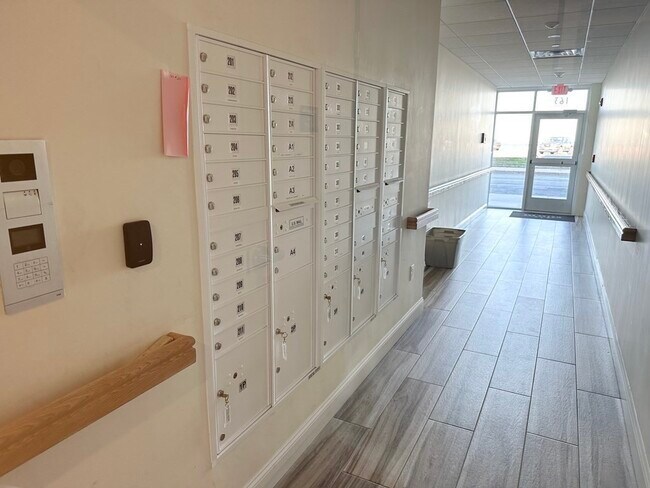 Building Photo - 163 Nantasket Ave