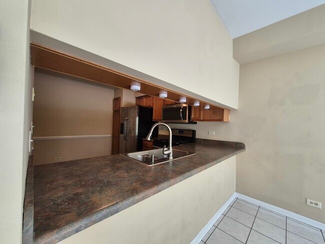 Building Photo - 7835 Darien Lakes Dr