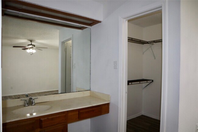Building Photo - 2731 Eagle Pass