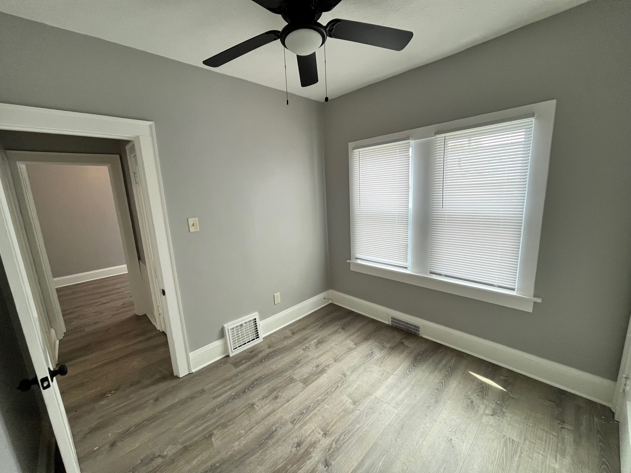 Building Photo - 562 Belden Ave