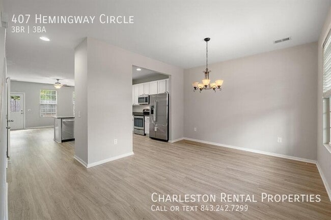Building Photo - 407 Hemingway Cir