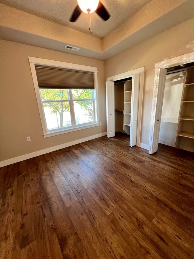Building Photo - 449 Eagle Rock Dr