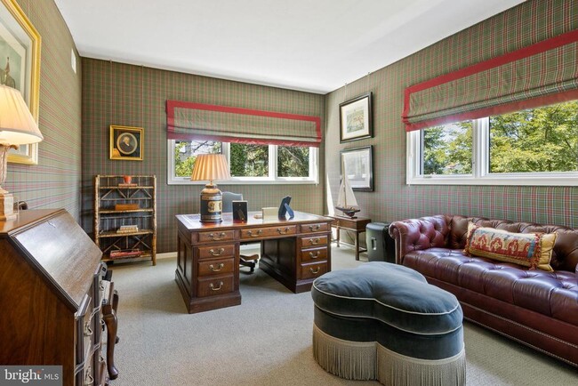 Building Photo - 4 Brettagne