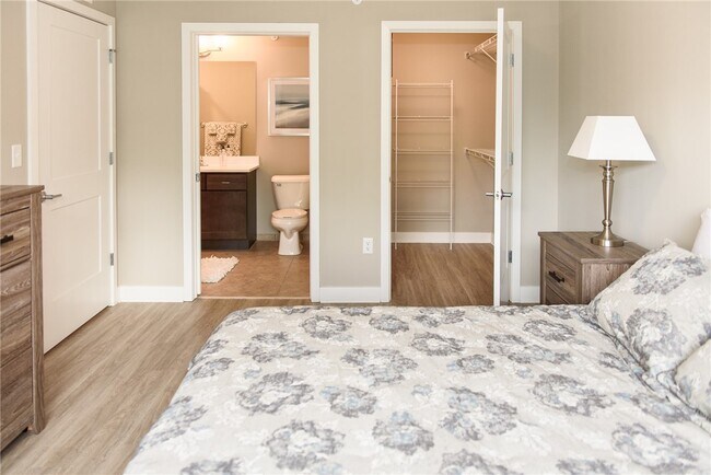 Building Photo - 28 Grn Spg Ln