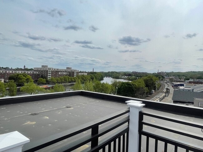 Building Photo - 99 Moody St